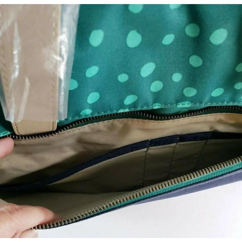 STM laptop carrier